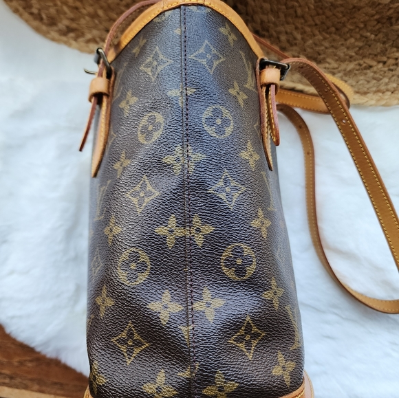 LV Monogram PM Bucket Bag - Picture 8 of 16